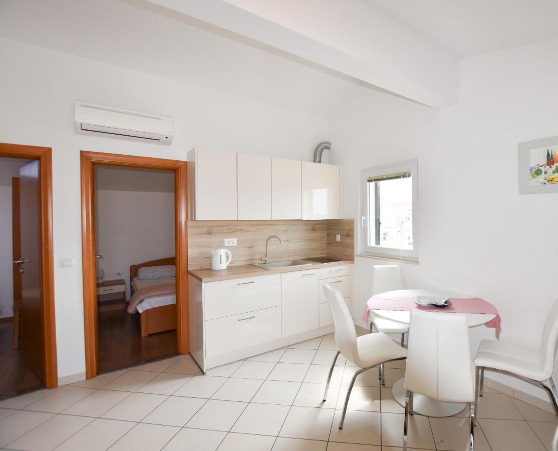 Apartments Danica Primošten Exterior foto